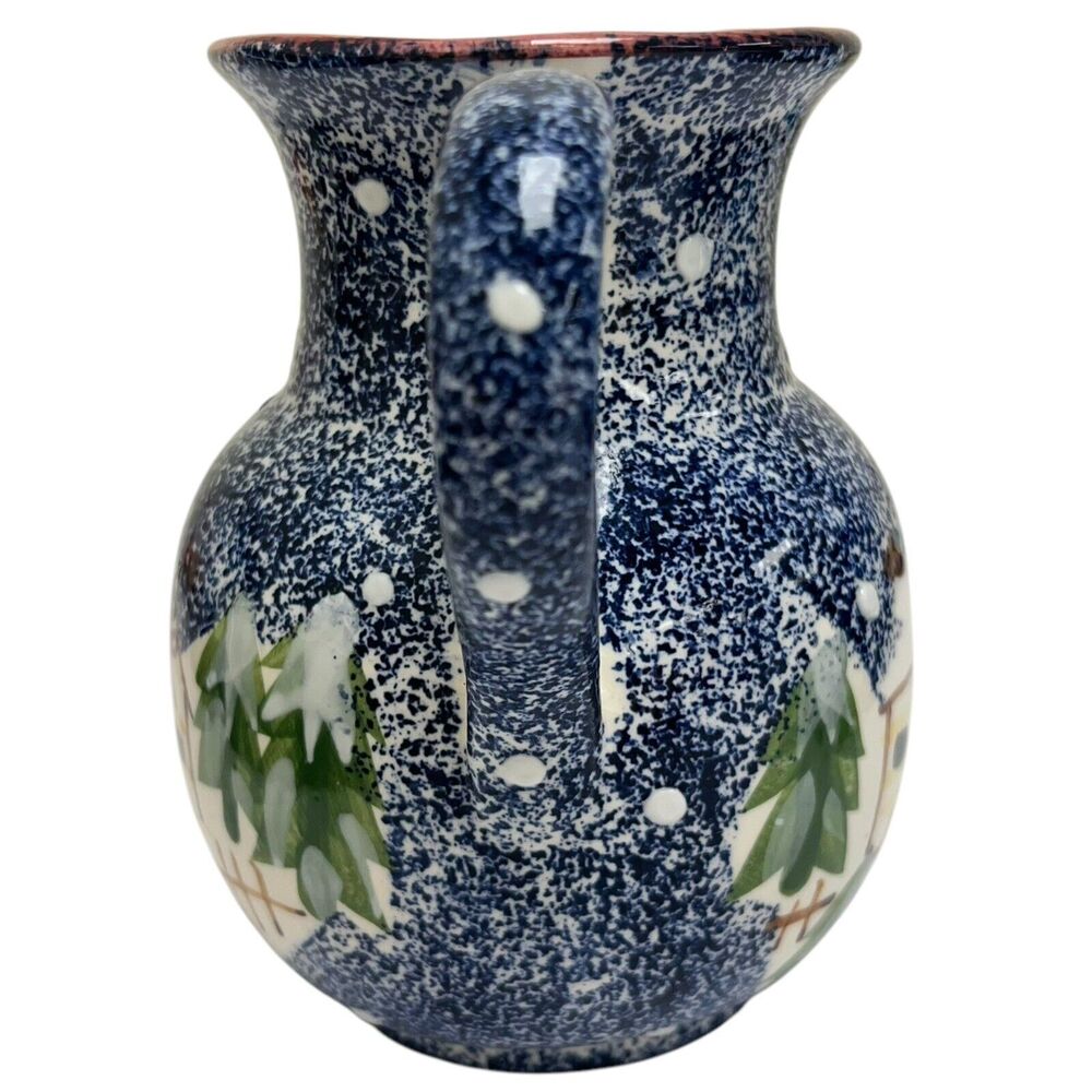Vtg Blue Sponge Hand Painted Winter Cabin Scene Trees House Handled Pitcher Vase - Picture 3 of 7